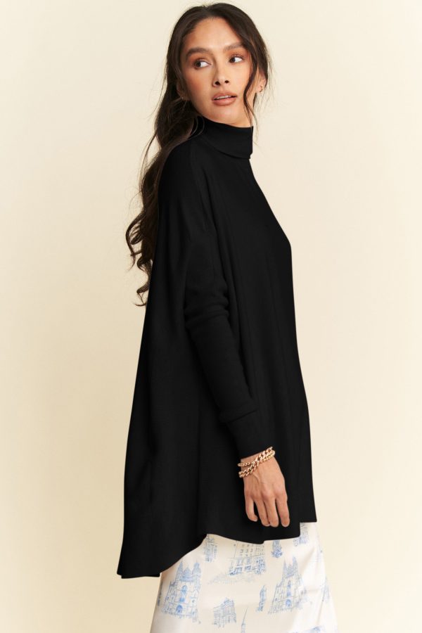 Davi & Dani High-Low Turtleneck Long Sleeve Knit Top For Sale