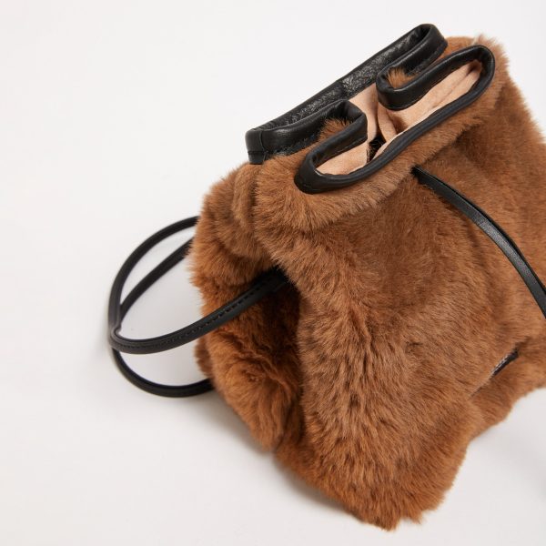 Kangaroo Dilly Shoulder Bag For Sale