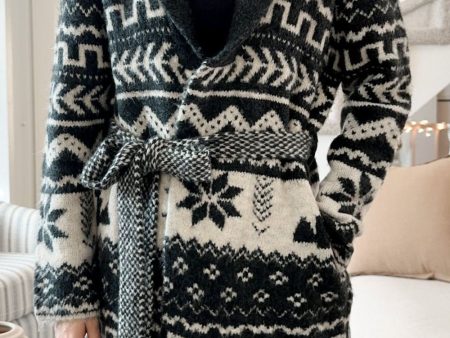 Snowflakes Collared Neck Long Sleeve Cardigan Fashion